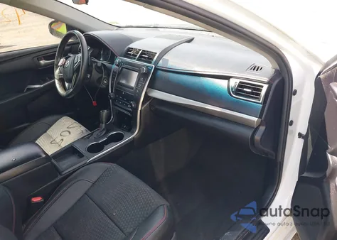 2015 Toyota Camry Se z USA, uszkodzony, nr VIN 4T1BF1FK3FU079182